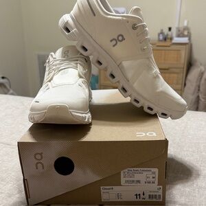 On Running Cloud Sneakers in White